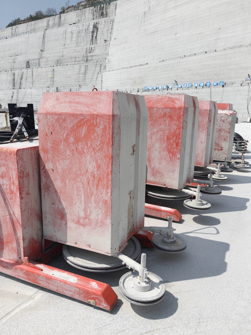 麻城芝麻白绳锯切底