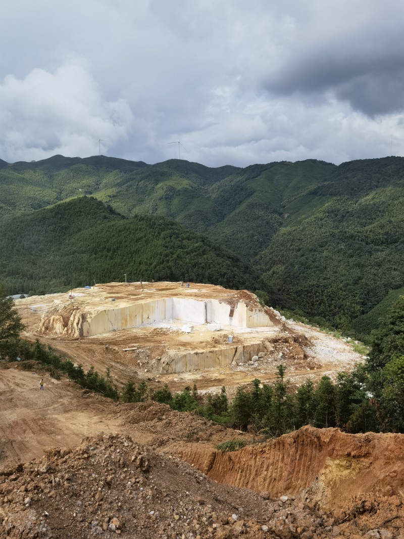 雅柏白矿山江西永丰弘瑞